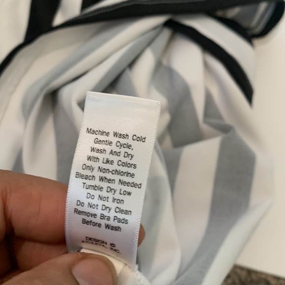 Athleta strips top size small activewear's gym workout - Picture 9 of 10